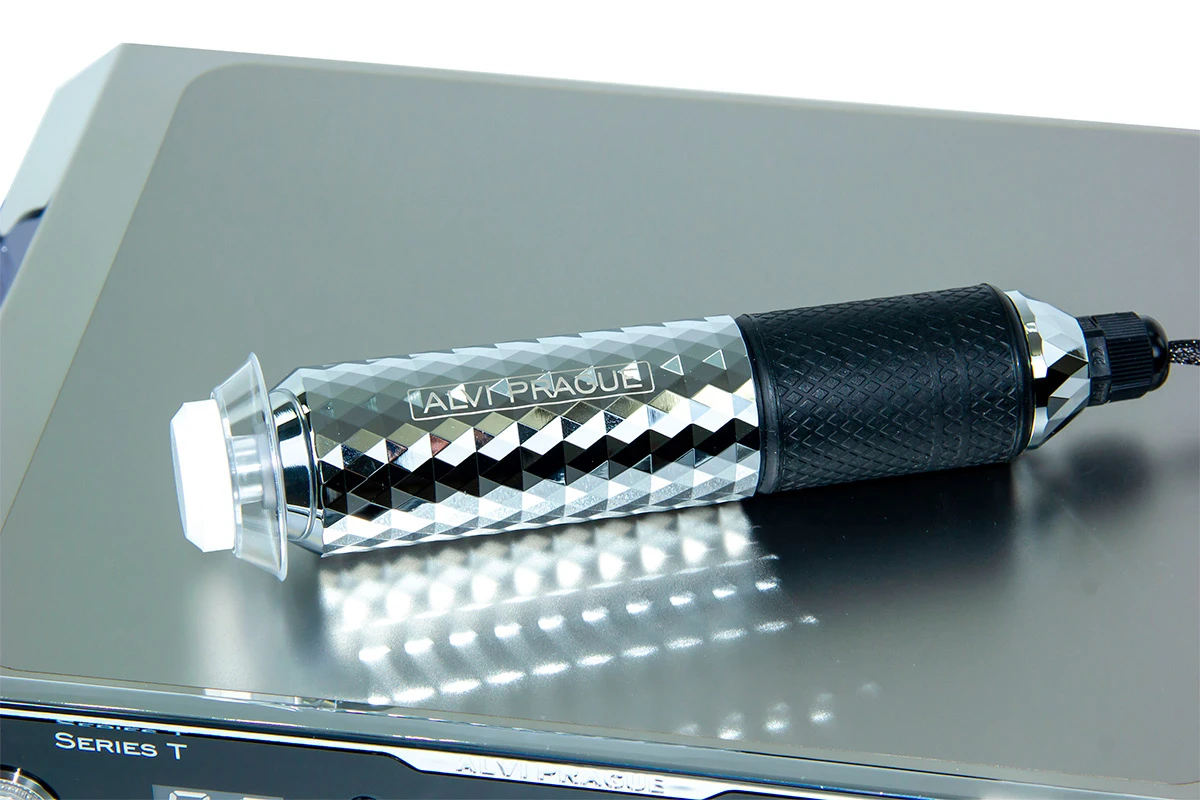 Máquina de carboxiterapia sin agujas  T-21 alvi praha